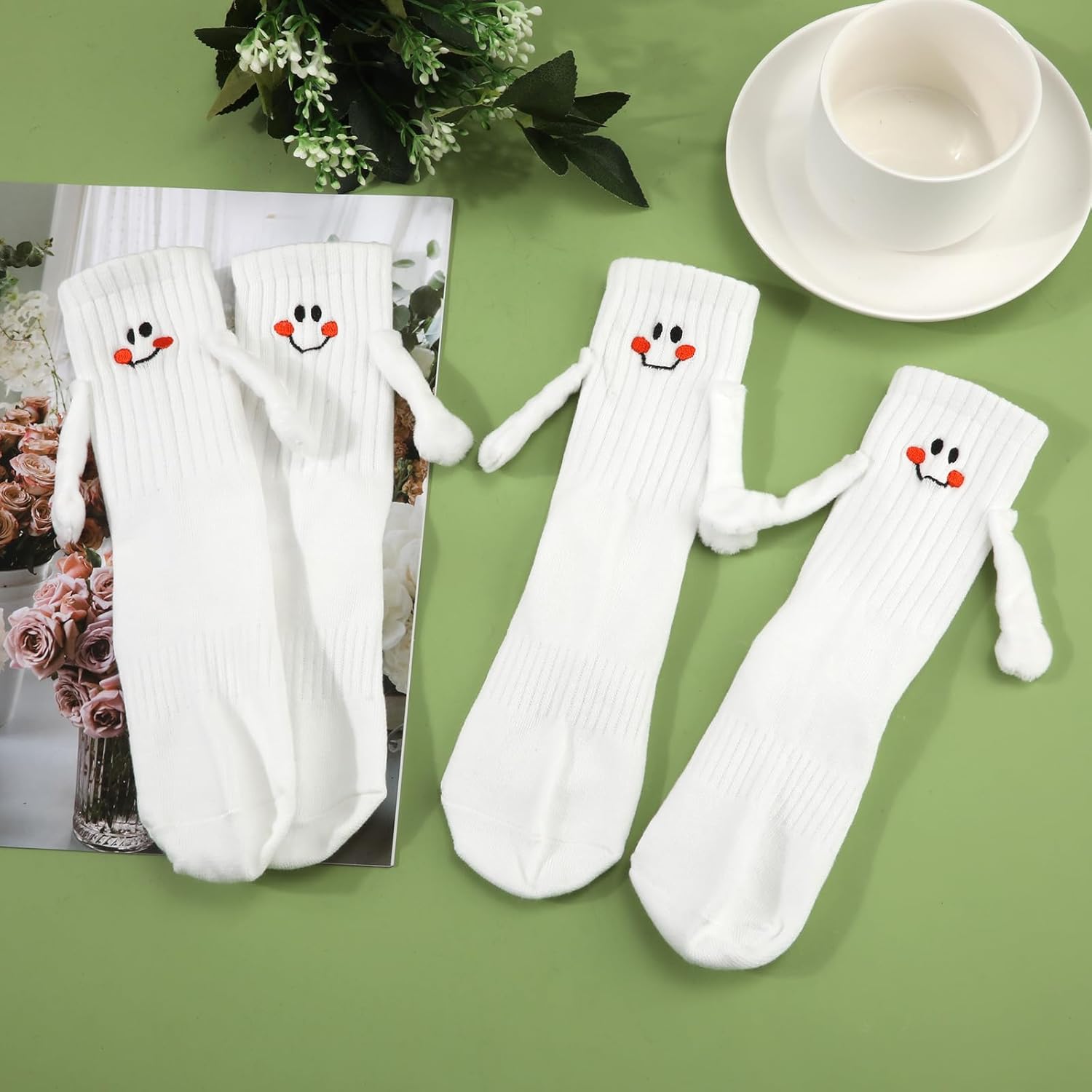 2 Pairs Magnetic Hold-On Socks for Kids