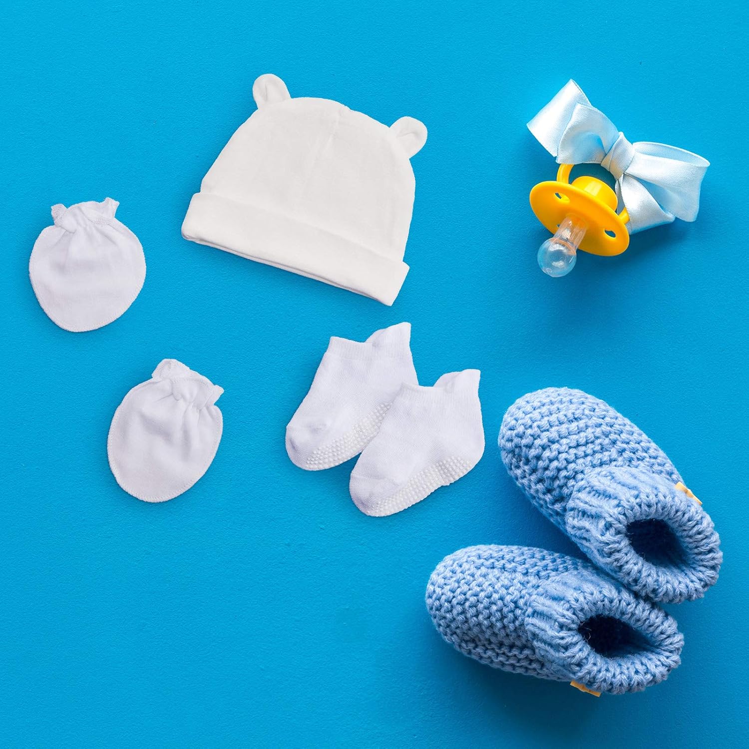 4 Piece Newborn Baby Hat and Mittens Set 0-6 Months
