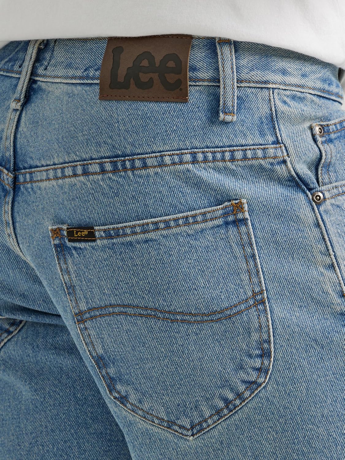 Lee Legendary Fit for Casual and Smart-Dress